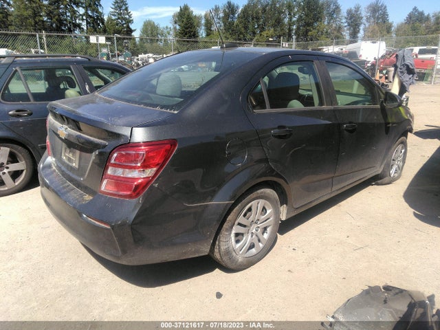 Chevrolet SONIC LS 2018 1G1JB5SG8J4124929 Image 4