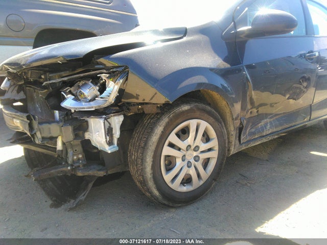 Chevrolet SONIC LS 2018 1G1JB5SG8J4124929 Image 6