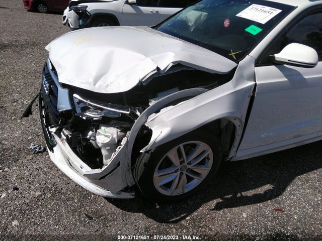 WA1BCCFS4JR027414 Audi Q3 Premium/sport Premium