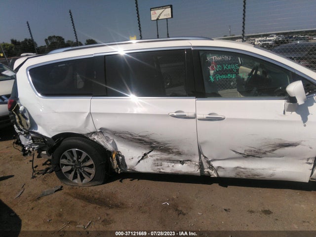 Chrysler Pacifica Hybrid Touring L 2021 2C4RC1L7XMR602820 Image 6