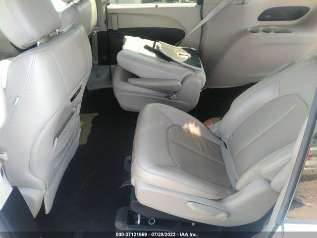 Chrysler Pacifica Hybrid Touring L 2021 2C4RC1L7XMR602820 Image 8