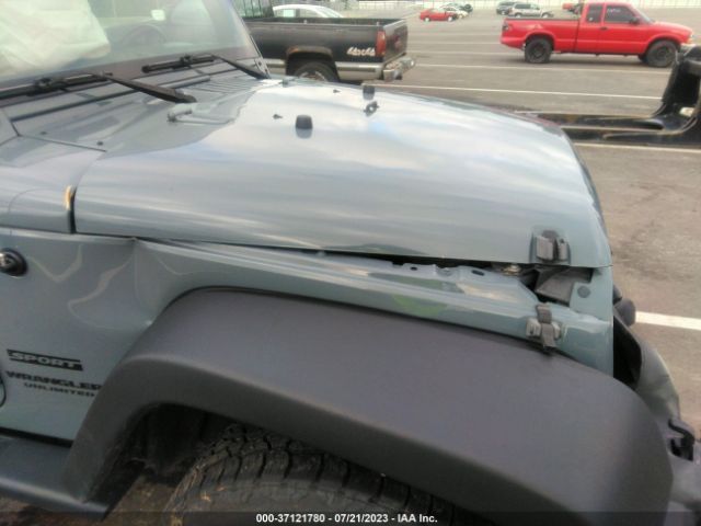 1C4HJWDG4FL594920 Jeep Wrangler Unlimited Sport
