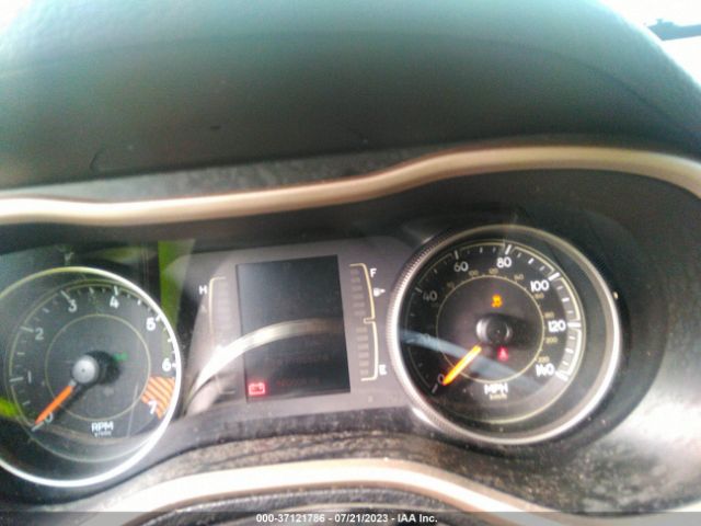 1C4PJMAB3FW635089 Jeep Cherokee Sport