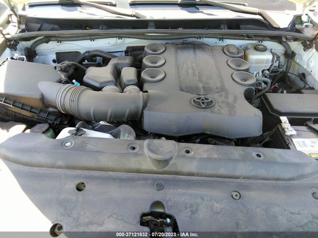 Toyota 4RUNNER SR5 2019 JTEBU5JRXK5715599 Image 15