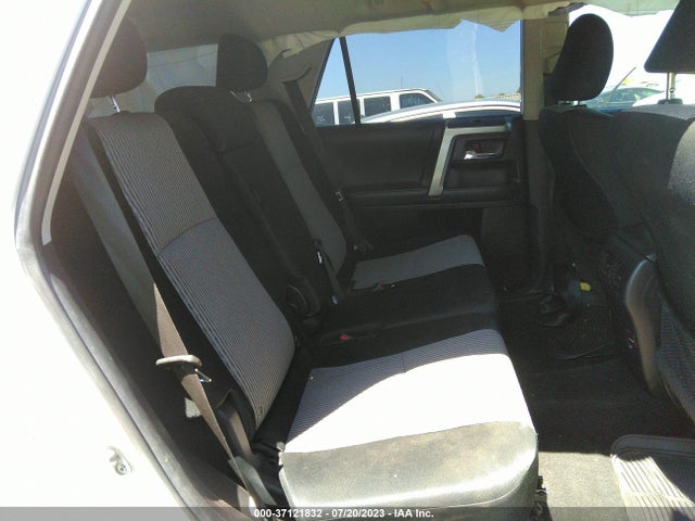 Toyota 4RUNNER SR5 2019 JTEBU5JRXK5715599 Image 13