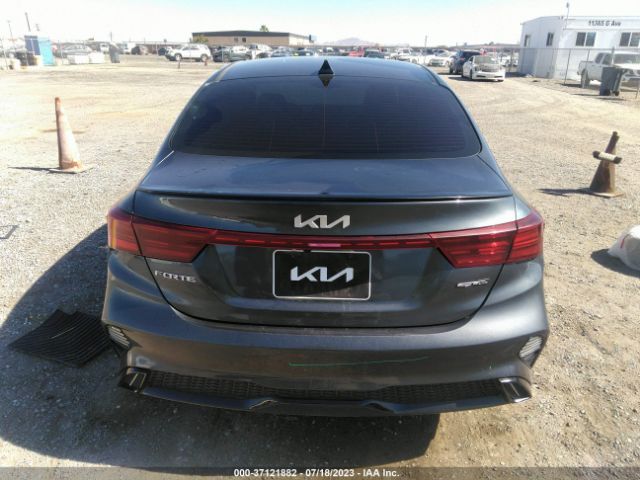 3KPF54AD0NE425821 KIA Forte Gt-line