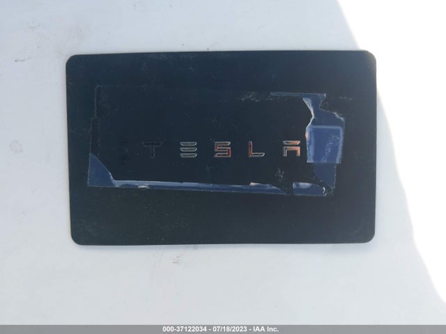 5YJ3E1EB1JF063903 Tesla Model 3 Long Range