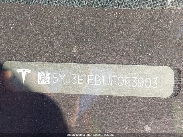 5YJ3E1EB1JF063903 Tesla Model 3 Long Range