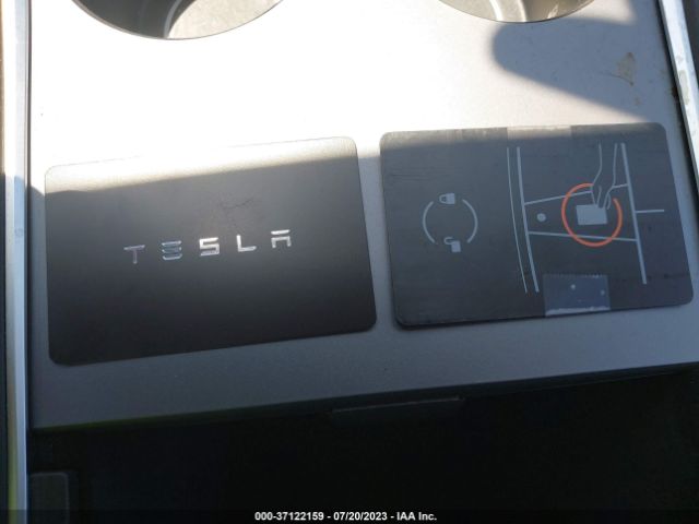 5YJ3E1EA1PF556111 Tesla MODEL 3