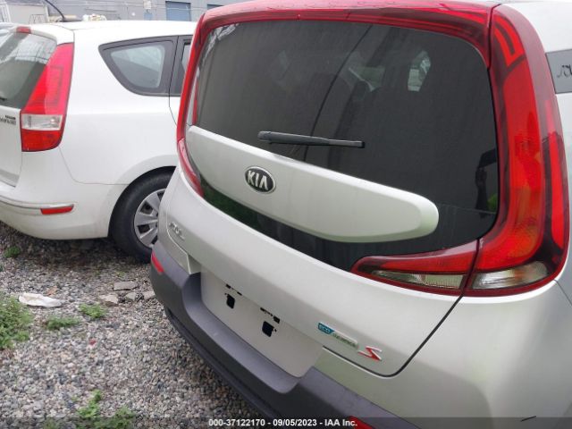 KNDJ23AU4M7795777 KIA SOUL S