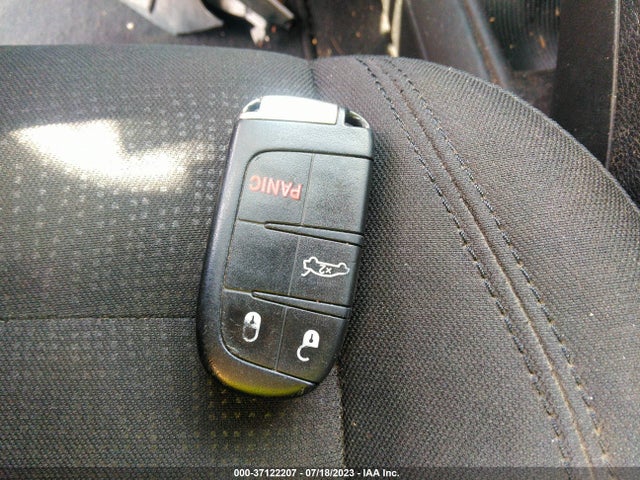 1C3CCCAB2FN649336 Chrysler 200 Limited