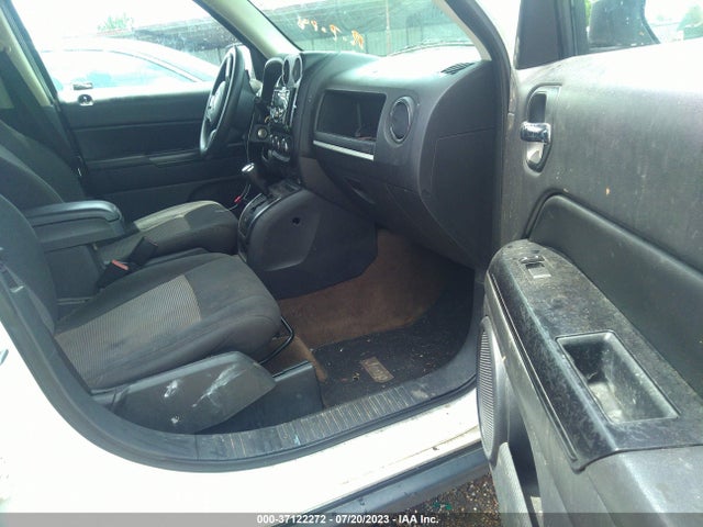 1C4NJPBB5ED715592 Jeep Patriot Sport