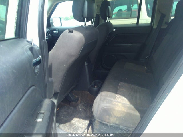 1C4NJPBB5ED715592 Jeep Patriot Sport