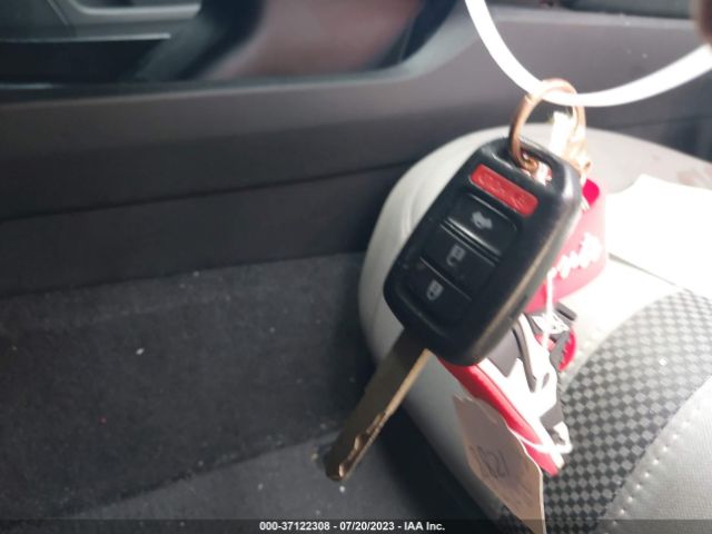 19XFC2F60KE020607 Honda Civic Sedan Lx