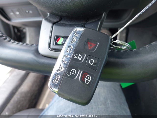 2017 JAGUAR F-TYPE SAJWJ6DL8HMK45617 Photo 10