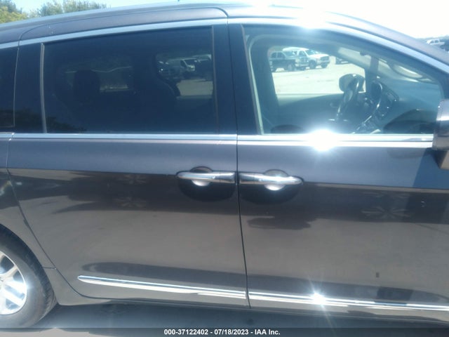 2C4RC1BG8LR182801 Chrysler Pacifica Touring L