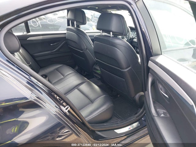 BMW 535i Xdrive 2015 WBA5B3C56FD542453 Image 8