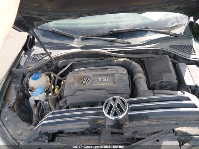1VWAS7A39FC033017 Volkswagen Passat 1.8t S