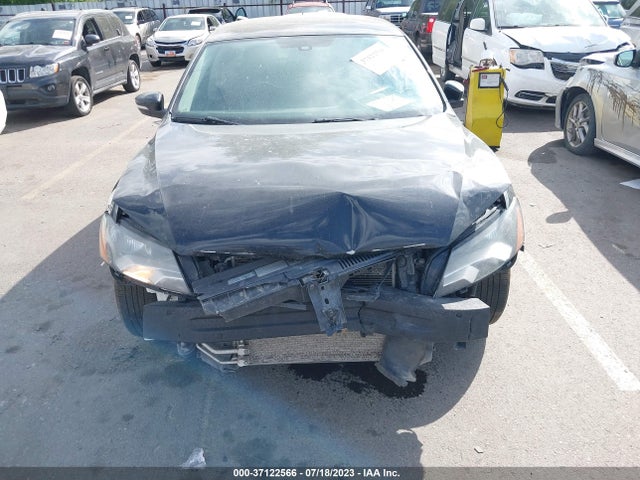 1VWAS7A39FC033017 Volkswagen Passat 1.8t S
