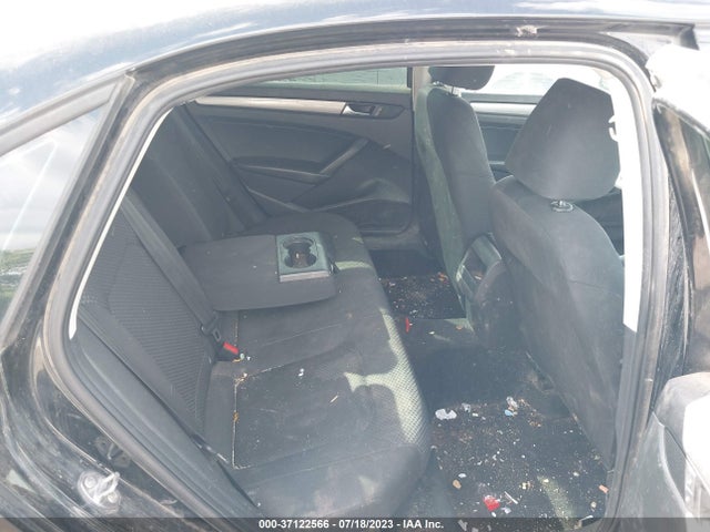 1VWAS7A39FC033017 Volkswagen Passat 1.8t S
