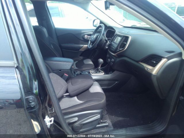 1C4PJLAB9HW571749 Jeep Cherokee Sport