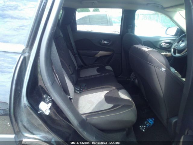 1C4PJLAB9HW571749 Jeep Cherokee Sport