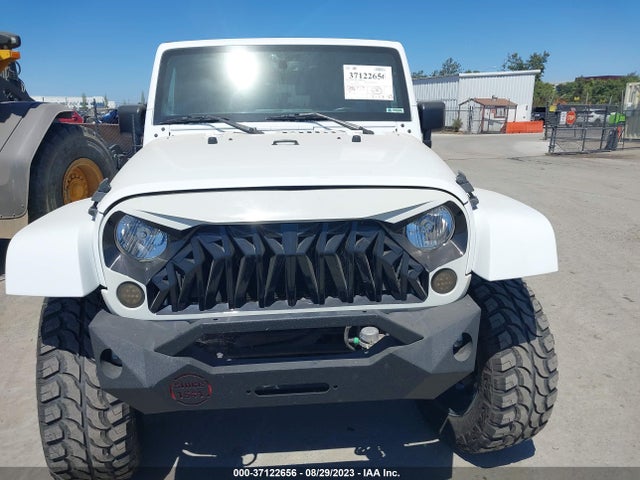 1C4HJWEG7JL923021 Jeep Wrangler Jk Unlimited Sahara