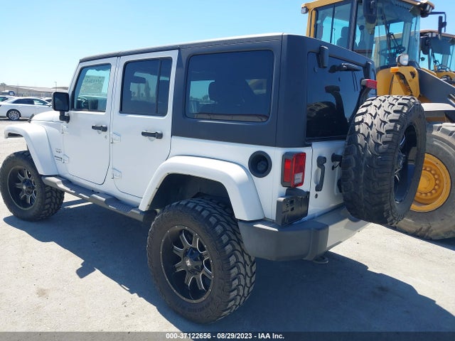 1C4HJWEG7JL923021 Jeep Wrangler Jk Unlimited Sahara