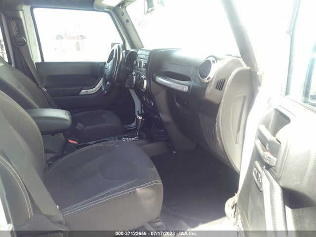 1C4HJWEG7JL923021 Jeep Wrangler Jk Unlimited Sahara