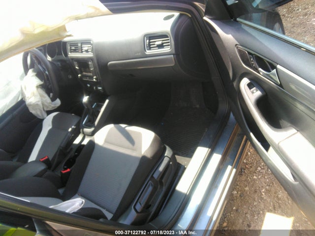 3VW2B7AJ7HM251946 Volkswagen Jetta 1.4t S