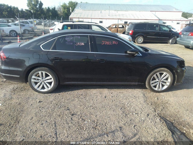 1VWBA7A33JC003513 Volkswagen Passat 2.0t Se
