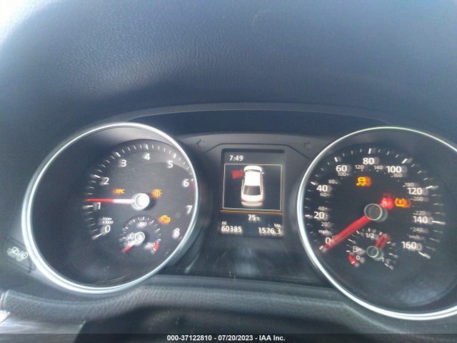 1VWBA7A33JC003513 Volkswagen Passat 2.0t Se