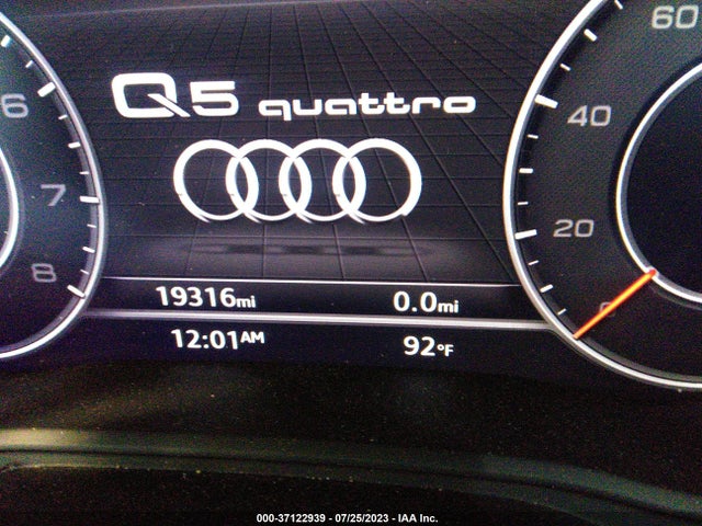 WA1BNAFY6J2209353 Audi Q5 Premium Plus