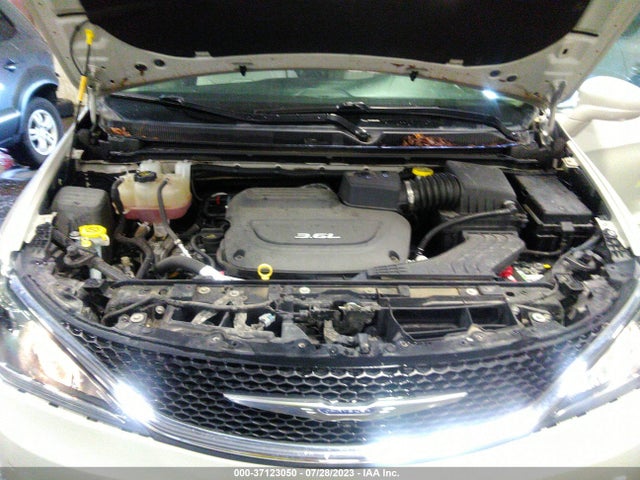 2C4RC1EG8HR614225 Chrysler Pacifica Touring-l Plus