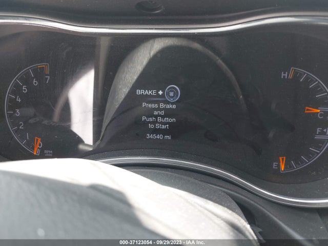 1C4RJEAG6MC783827 Jeep Grand Cherokee Laredo E