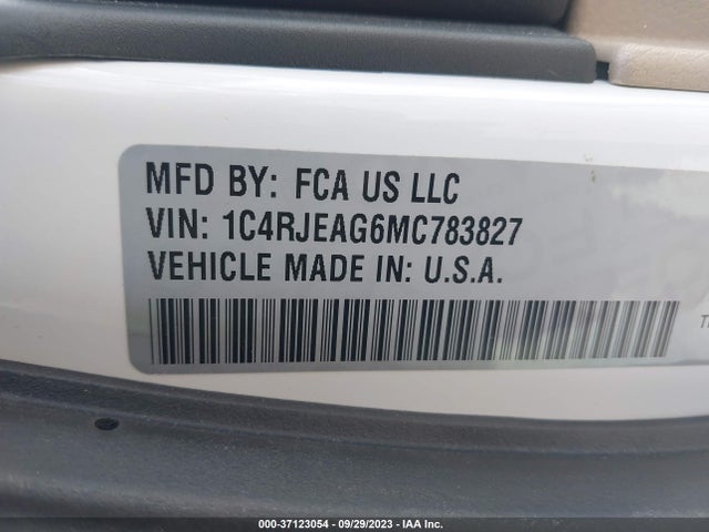 1C4RJEAG6MC783827 Jeep Grand Cherokee Laredo E