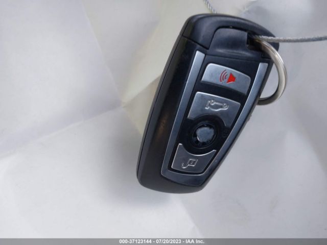 WBS1H9C32HV887227 BMW M2