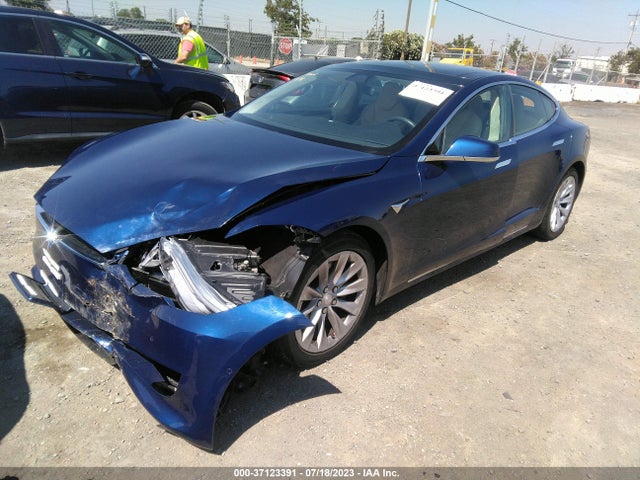 Tesla Model S 60/75 2017 5YJSA1E17HF210007 Image 2