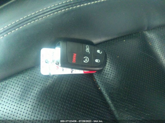 1C4RJFCG4GC494811 Jeep Grand Cherokee Overland