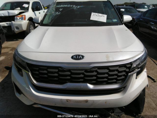 KNDEPCAA3M7215640 KIA Seltos Lx