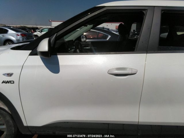 KNDEPCAA3M7215640 KIA Seltos Lx