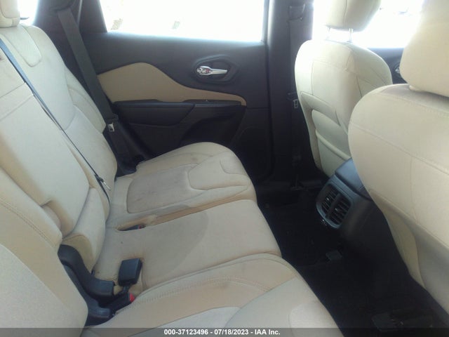 1C4PJLAB5FW607756 Jeep Cherokee Sport