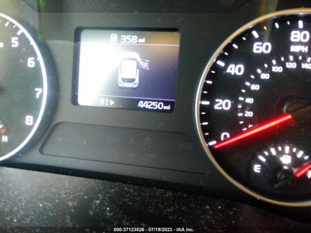 KNDEPCAAXM7077465 KIA Seltos Lx