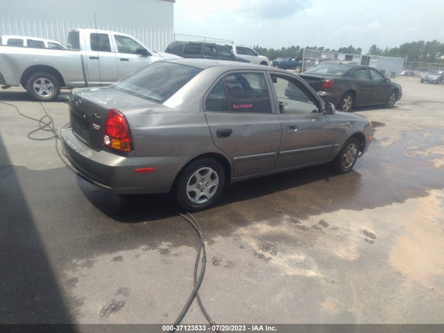 2005 HYUNDAI ACCENT GLS VIN: KMHCG45C25U602901
