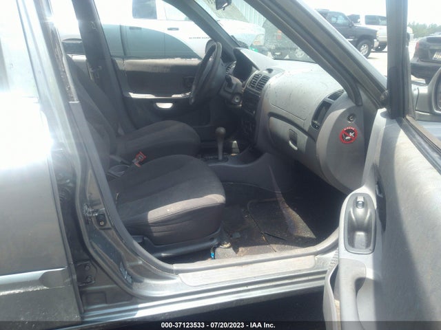 2005 HYUNDAI ACCENT GLS VIN: KMHCG45C25U602901