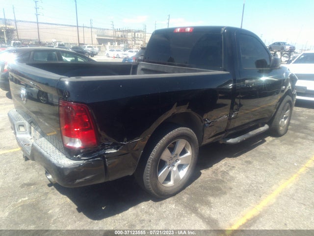 3C6JR6AT3EG119113 RAM 1500 Express