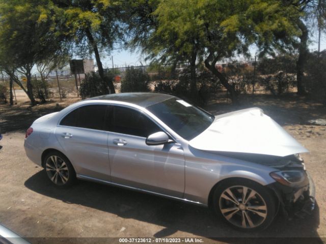 55SWF4JB3HU197094 Mercedes-Benz C-class C 300