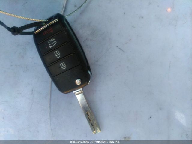 KNAGT4L36J5212759 KIA Optima Lx