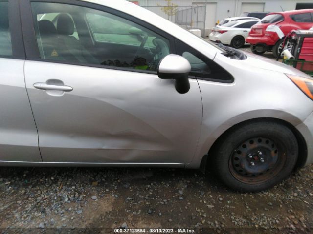 KNADM5A38E6359092 KIA RIO LX