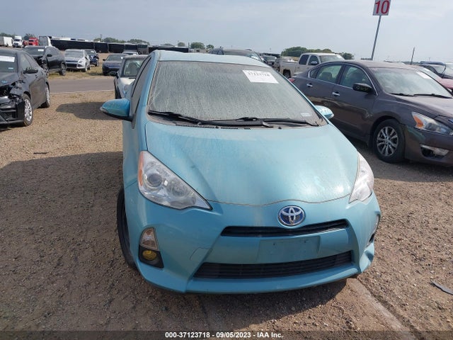 Toyota Prius C One/three/two/four 2014 JTDKDTB36E1083151 Image 4